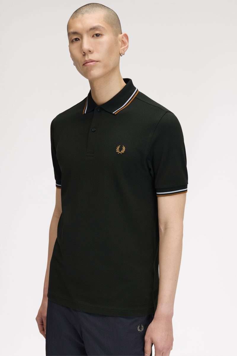 polo Fred Perry vert nuit écru caramel foncé – vue principale